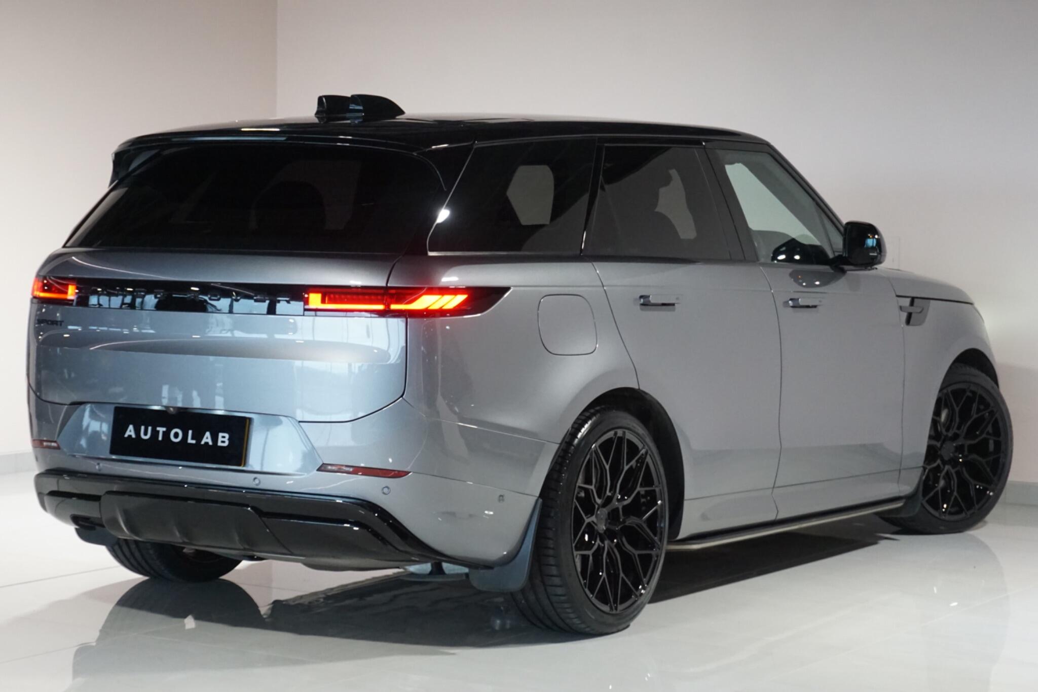 Land Rover Range Rover Sport 3.0 D300 MHEV Stealth Edition SUV 5dr Diesel Auto 4WD Euro 6 (s/s) (300 ps)